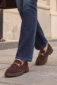 Golden Buckle Loafer, Wine / 40