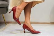 Single Strap Court Heel - Wine / 36 image