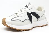 Wave Runner - Black/White / 37