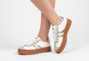 Double Stripe Trainer - Gold / 36 image