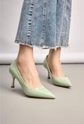 Lacquer Look Heel - Green / 39 image