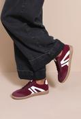 Corduroy Trainer - Wine / 37 image