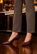Curved Court Heel - Wine / 40 image