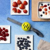 NUZZLE PUZZLE Fling N Forage Ball image