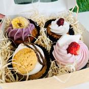 LIFE OF RILEY Luxury Pupcake Gift Box image
