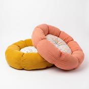 Wiggle &amp; Wander - Flower Pet Bed image