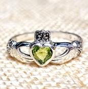 Sterling Silver Claddagh Celtic Ring Peridot Green Crystal image