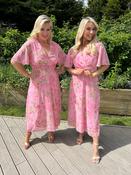 Daisy Midi Dress Pink image
