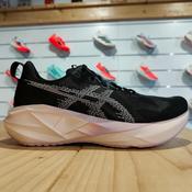 Women's Asics Novablast 5
