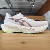 Women's ASICS Novablast 6 image