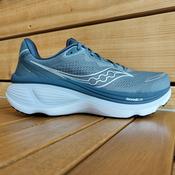 Men’s Saucony Hurricane 26