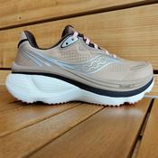 Women's Saucony Hurricane 26 image