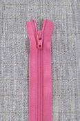 Nylon dress and skirt zips: pinks/reds - Coral Pink (YKK) / 22" (56cm) image