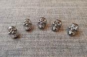 Silver skull buttons (two sizes) - 18mm image