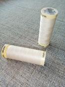 Gutermann Sew All Thread Col. 802 (ivory) - 100m image