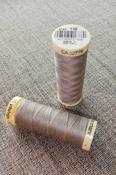 Gutermann Sew All Thread Col. 118 (mushroom grey) image