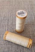 Gutermann Cotton Thread #828 (ivory) image