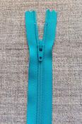 Nylon dress and skirt zips: blues and purples - turquoise (YKK) / 22"(56cm) image