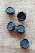Vintage basket-weave design buttons, 20mm (grey or blue) - grey / pack of 5 image