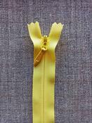 YKK extra-strong no.5 26" (66cm) concealed zips - Lemon image