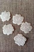 Iron-on embroidered flower patches (pack of 5) image