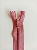 Nylon dress and skirt zips: pinks/reds - Dusky Pink / 16" (40cm) image