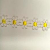 White daisy with yellow centre, guipure lace trim, 15 mm image