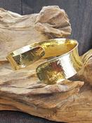 Beaten Spiral Cuff Gold image