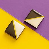 NAOI Earrings - Tetra Stud Earrings Black and White image