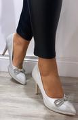 Menbur - silver bow shoe image