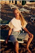 White T-Shirt with Biscuit Crochet Sleeve image