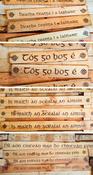 Wooden Sign – Seanfhocail le T image
