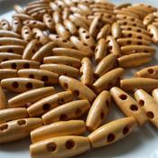 Natural (20mm) Toggle Button