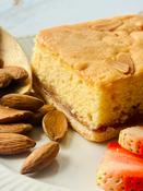 Almond Bakewell Tray Bake ( 25 SLICES PER TRAY)