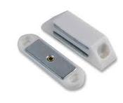 C &amp; C White Magnetic Catch Large (Pair)