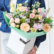 Deluxe Pastel Bouquet image