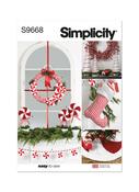 Christmas Wreath &amp; Stocking Décor in Simplicity (S9668)