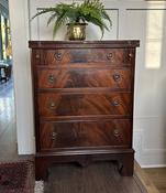 Mahogany Batchelors Chest Of Drawers — Willow Antiques image